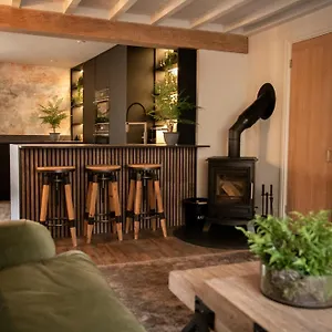 akasha-spa-retreat-cottage.yorkshirehotels.net/